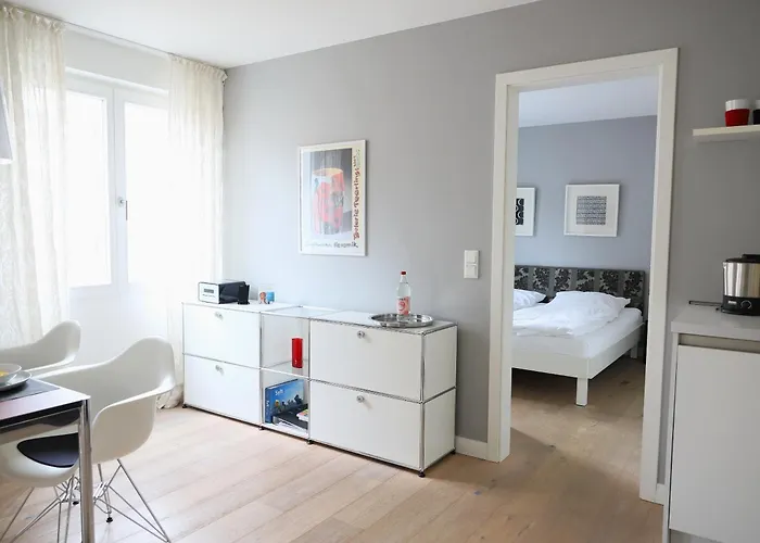 Bomhoffstr. 22a, W4, Blue Water *